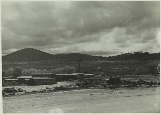 The start of Kings Avenue Bridge construction