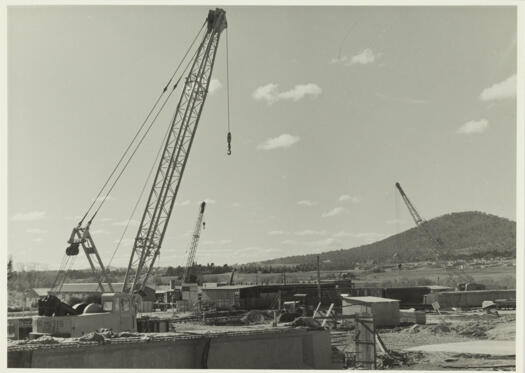 Kings Avenue Bridge under construction