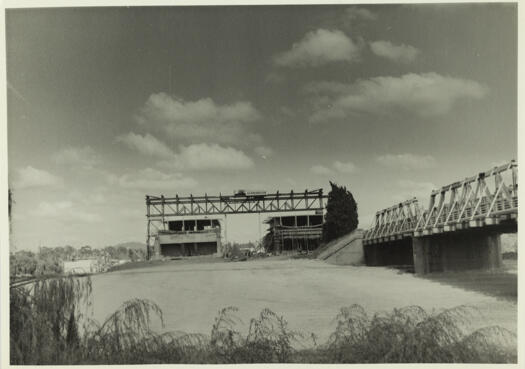 Commonwealth Avenue Bridge under construction