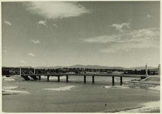 Commonwealth Avenue Bridge under construction