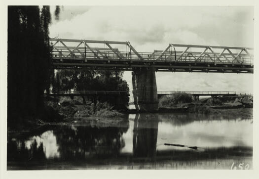 Commonwealth Avenue Bridge under construction