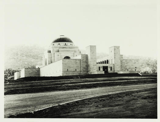 Australian War Memorial - front view