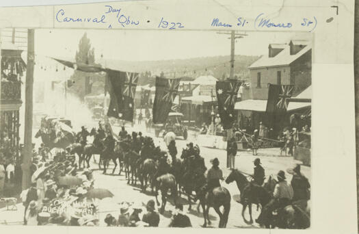 Carnival day parade along Monaro Street, Queanbeyan