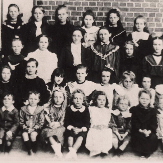 Isabella Street school children