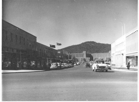 View eastward down Petrie Street from London Circuit to the Currong Flats in Braddon. Mt Ainslie is in the background.