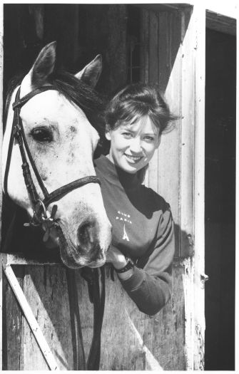 Angela Miettenen with horse - Canberra Show