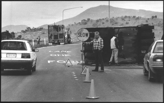 Tharwa Drive, Gordon - low loader accident