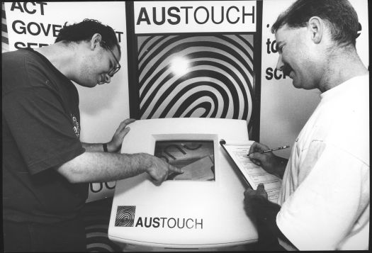 Demonstration of Austouch by Bruce Thompson at the Royal Canberra Show, Exhibition Park