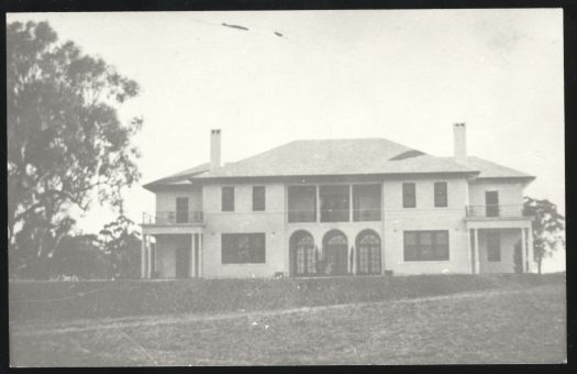 A front view of the Prime Minister's Lodge