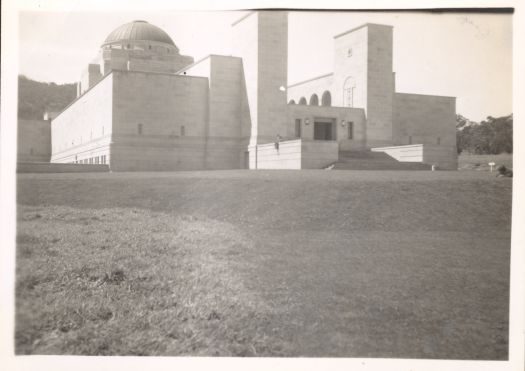 Looking at the Dome from the entrance to the War Memorial