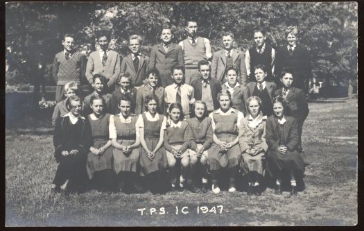 A photo of Class 1C