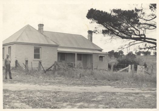 Carwoola School used in 1922-1923, now empty