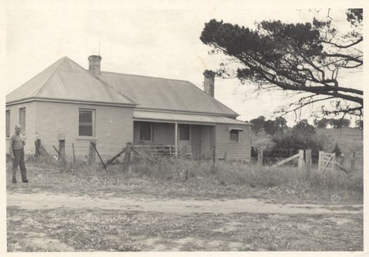 Carwoola's first school