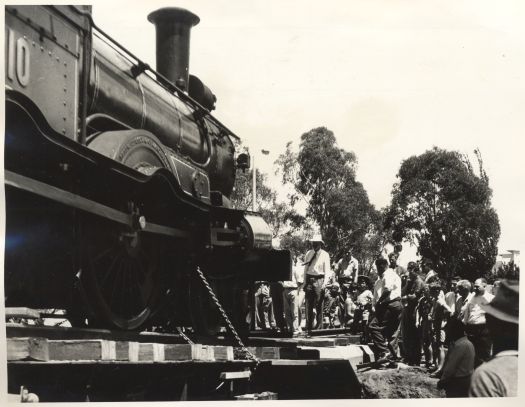 Railway engine 1210 being moved to the siding plinth at the Canberra Railway Station - fronting Wentworth Avenue.