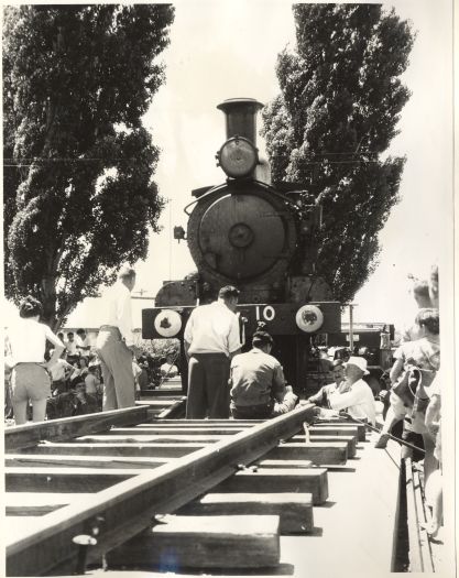 Railway engine 1210 ready for removal to plinth beside Wentworth Avenue.