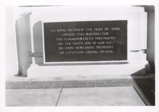 Commemoration stone for the opening of Parliament House on 9 May 1927