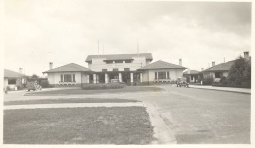 A front view of the Hotel Canberra