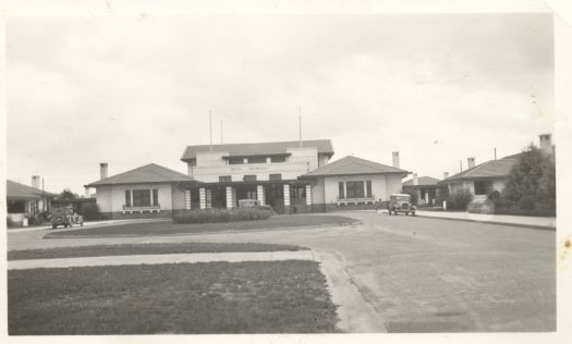 A front view of the Hotel Canberra