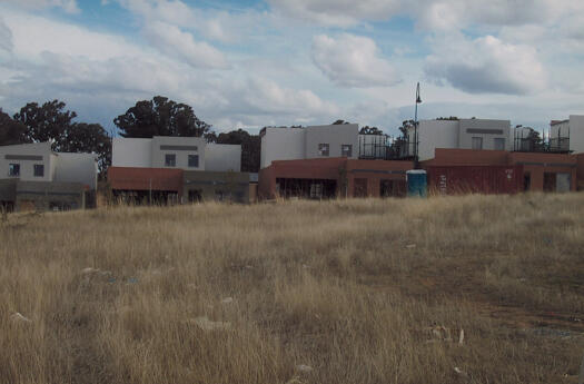 New houses in Kinloch Street, Bruce