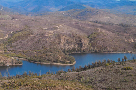 2 of 4 photos from slopes of Mt McDonald over the Cotter Dam to Condor Hill