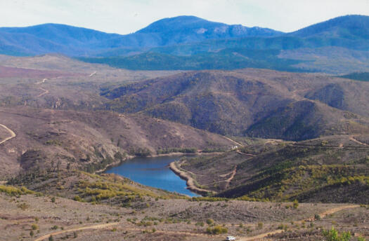 4 of 4 photos from the slopes of Mt McDonald over the Cotter Dam, Mt Coree at rear