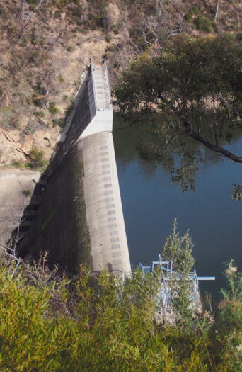 Cotter Dam wall from directly above on Mt McDonald