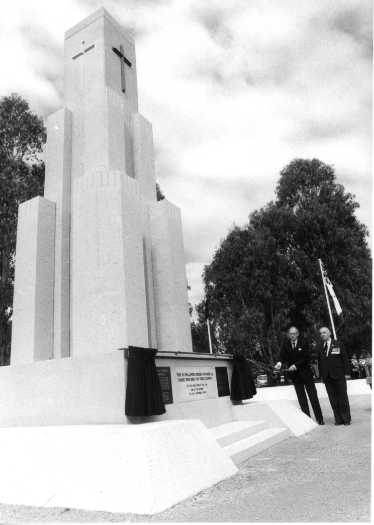 Governor General Sir Ninian Stephen with the President of the Rats of Tobruk Association in front of the memorial, 13 April 1983