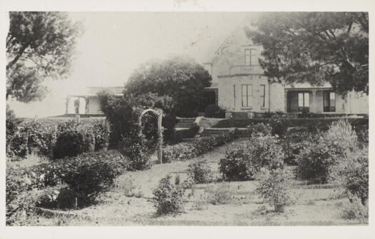 Duntroon house and gardens