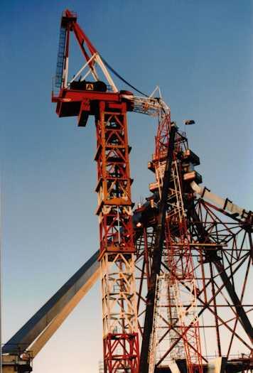 Collapse of the boom on the tower crane when a safety mechanism failed on 19 September 1986