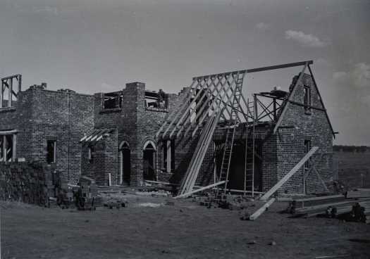 The Oliphant designed Dial House under construction in 1928 at 2 Moresby Street, Forrest, ACT.