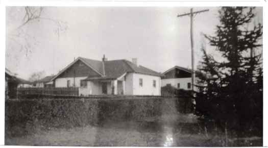 No 32 (Charrlton) on right. Note regulation height hedges.