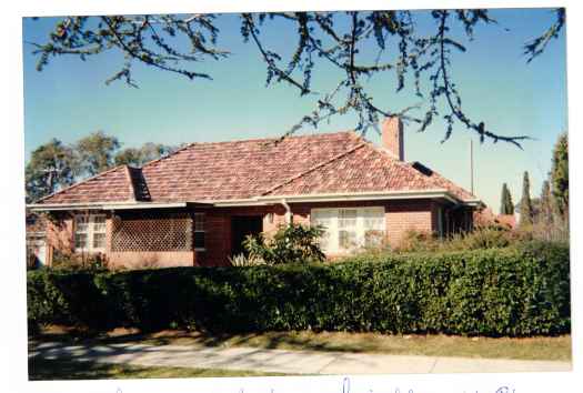 This house was demolished and is now the site of serviced apartments.