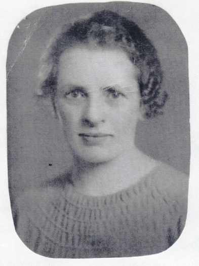 Photocopy of a portrait of Ethel Lancer, possibly was a photograph.