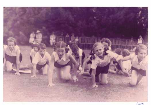 Students include: Barbara Hamidy (sp?), David White, Judith Adamson, Hillary Pearson, Joyce Shannon. 